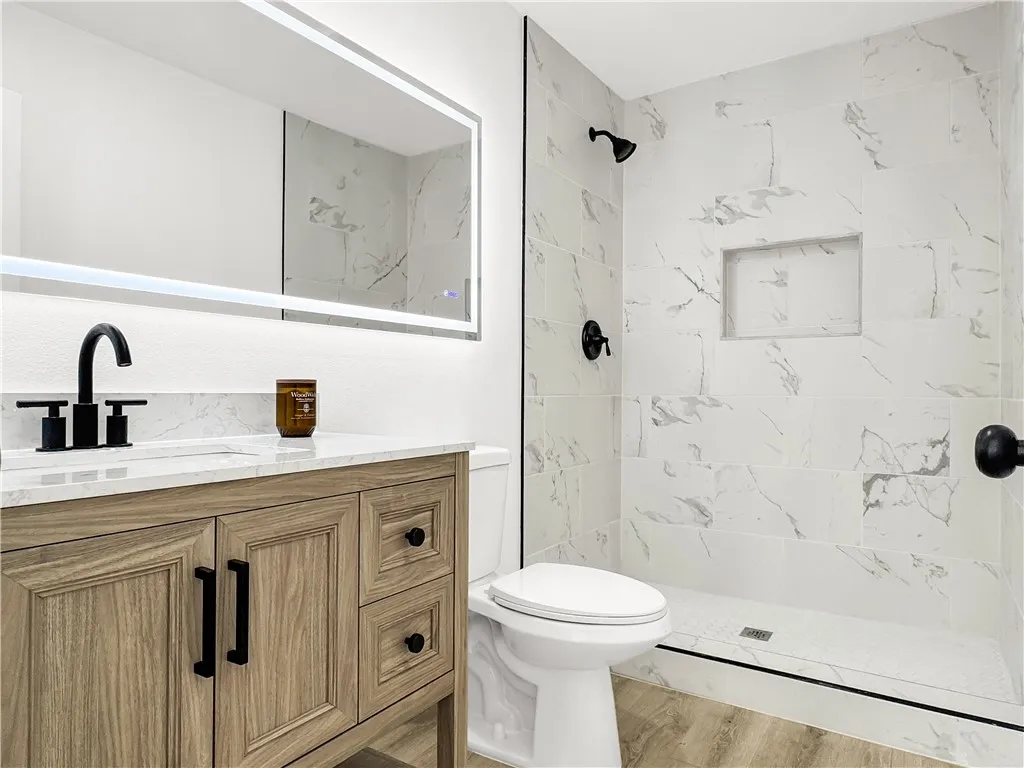 5712 Fishburn, Maywood, California 90270 home-pic-21